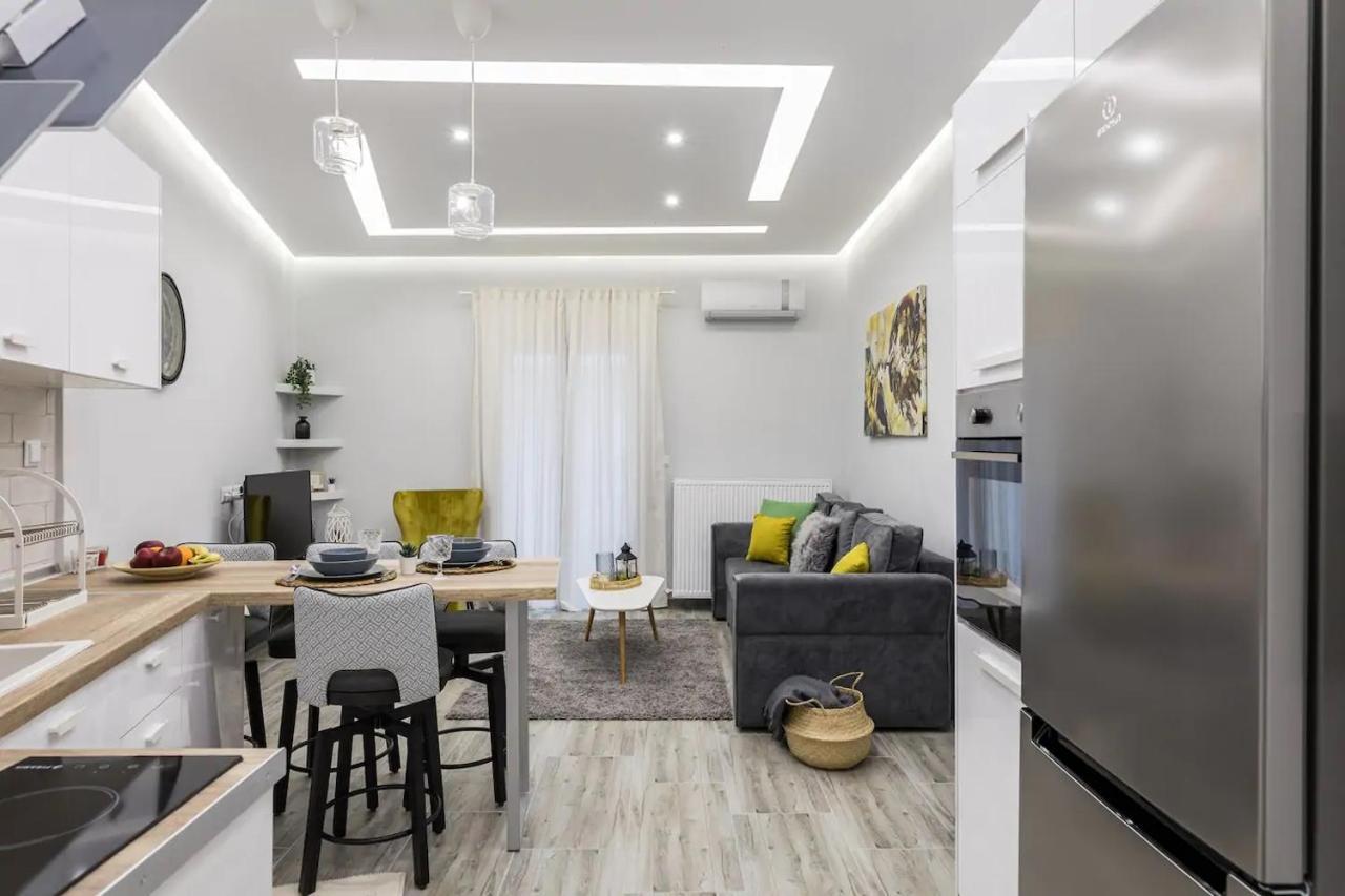 J&T Central Apartment Salonicco Esterno foto